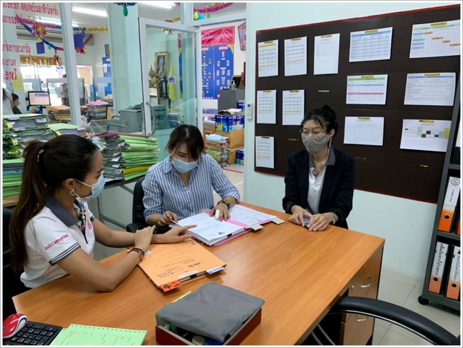 ﻿สำนักงานบังคับคดีจังหวัดขอนแก่น สาขาชุมแพ จัดโครงการไกล่เกลี่ยทั่วไทยร่วมใจช่วยเหลือลูกหนี้ที่ได้รับผลกระทบจากไวรัสโคโรนา 2019 (COVID - 19) ได้สำเร็จทุนทรัพย์กว่า 1 ล้านบาท